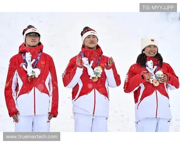 空中技巧队两金三铜载誉归来